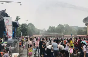 Bokelou Square