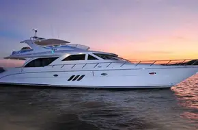 Luxury Yacht Viewing Of The Maritime Palace