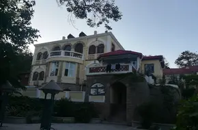 Kiaochow Customs Inspector General'S Residence