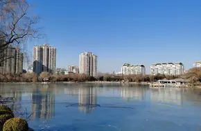 Zizhuyuan Park Ice Rink