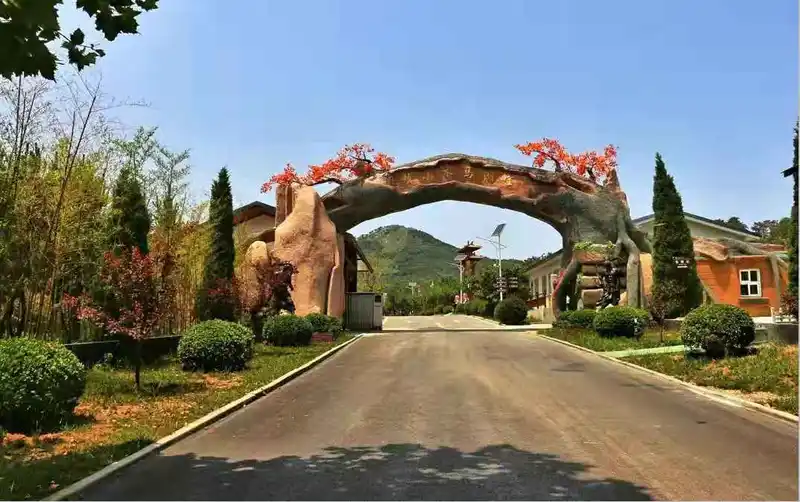 Baohu Resort