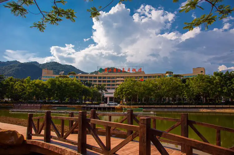 Bishui Wan Country Park