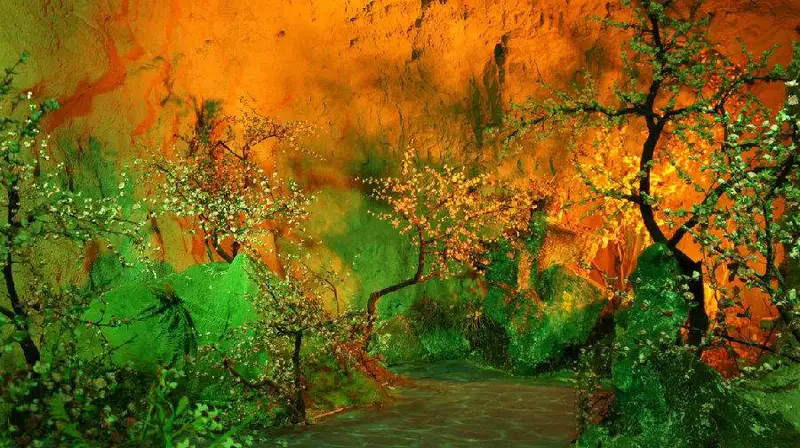 Hundred Flowers Cave