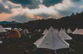 Camping Lounge Bar