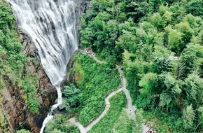 Qianlonggou Waterfall