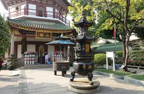 Temple Of The Six Banyan Trees