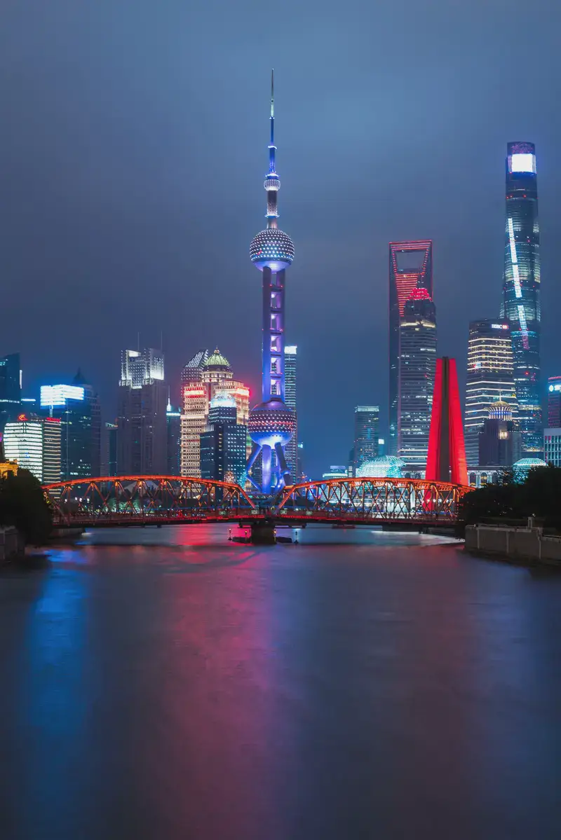 A Perfect Express: Shanghai in One Day
