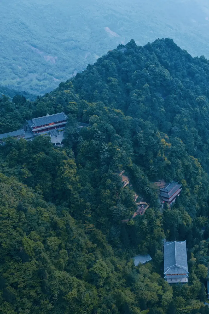Qianfo Mountain