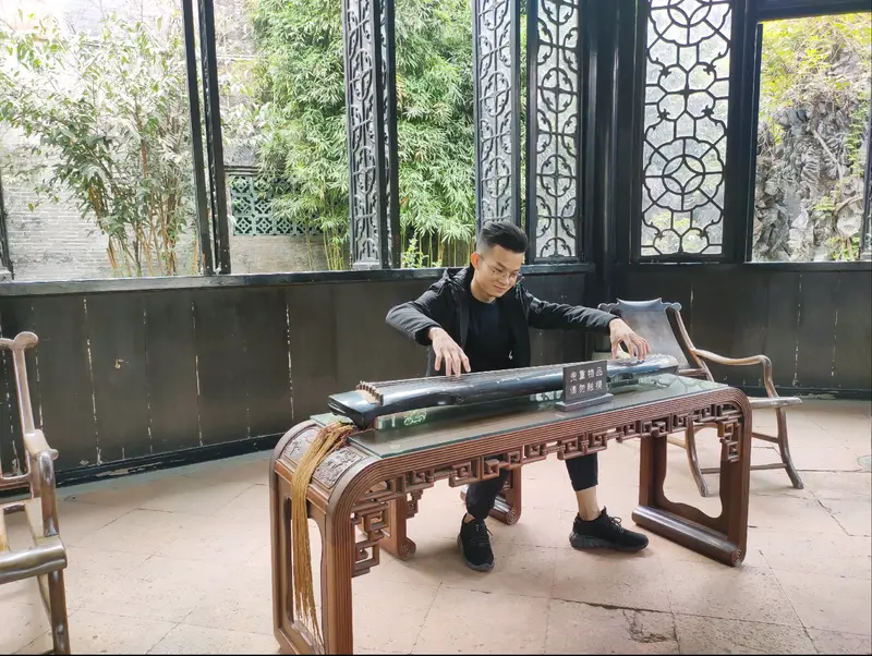 Yuyin Garden - Peacock Pavilion
