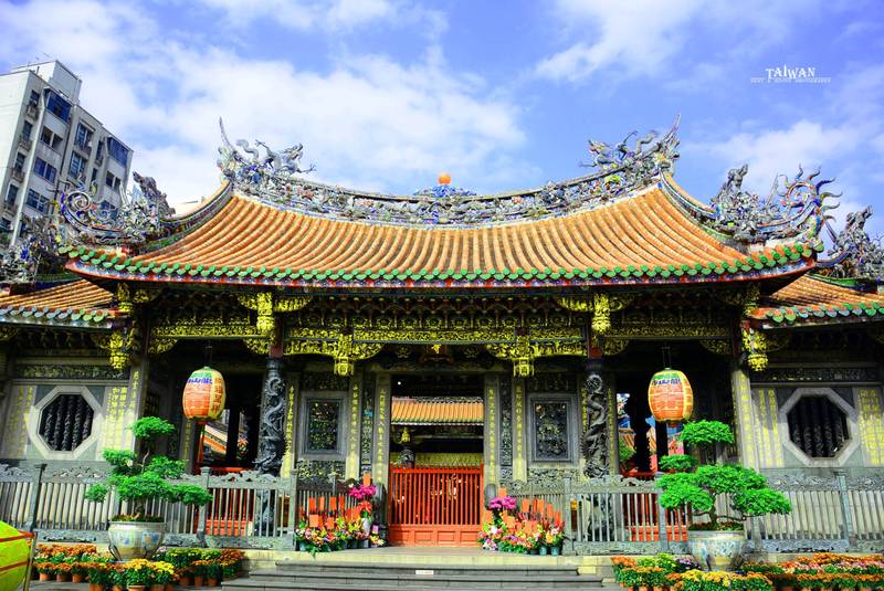 Longshan Temple