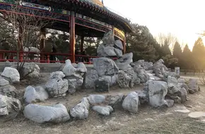 Fan-Shaped Pavilion
