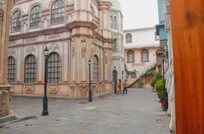 Rose Town