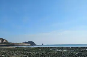 Three Connected Islands