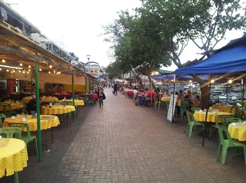 Cheung Chau Seafood Street