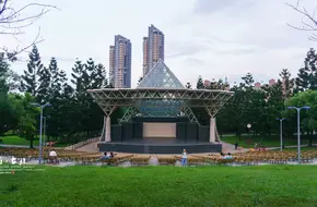 Daan Forest Park