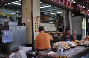 Cheung Chau Seafood Street
