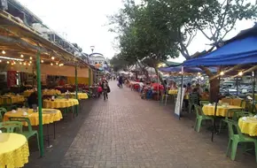 Cheung Chau Seafood Street