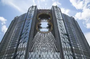 Golden Reel (8-Shaped Ferris Wheel)