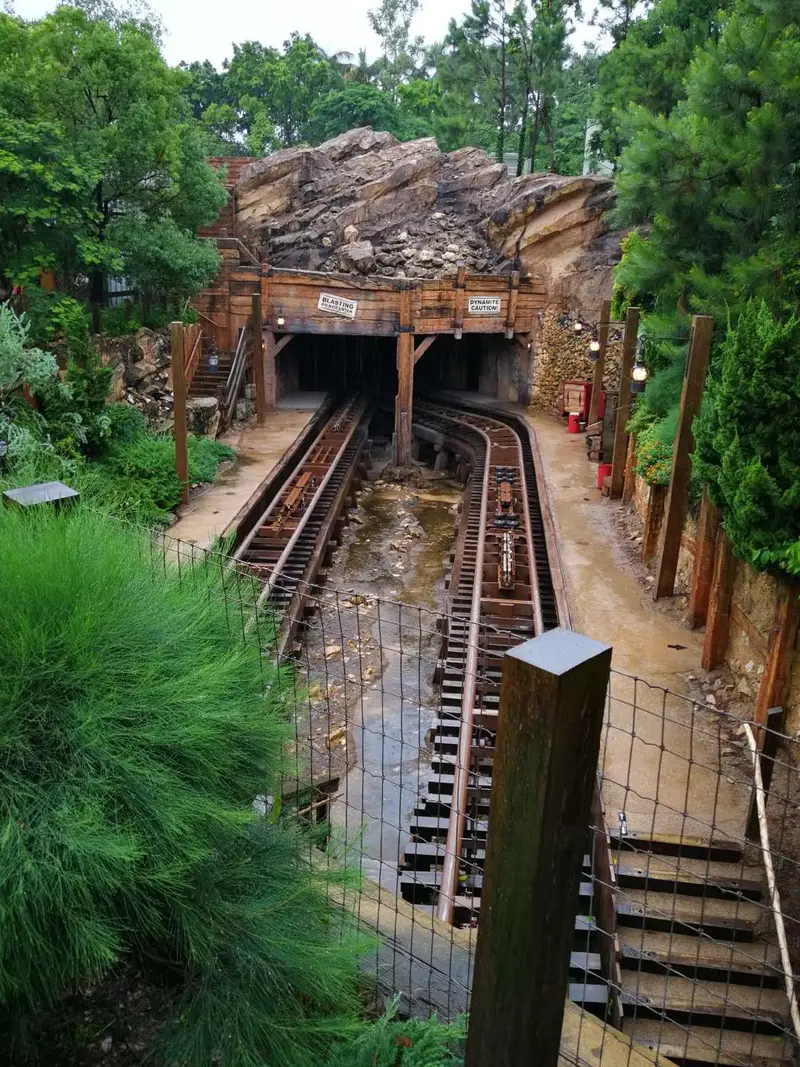 Grizzly Gulch Mine Train