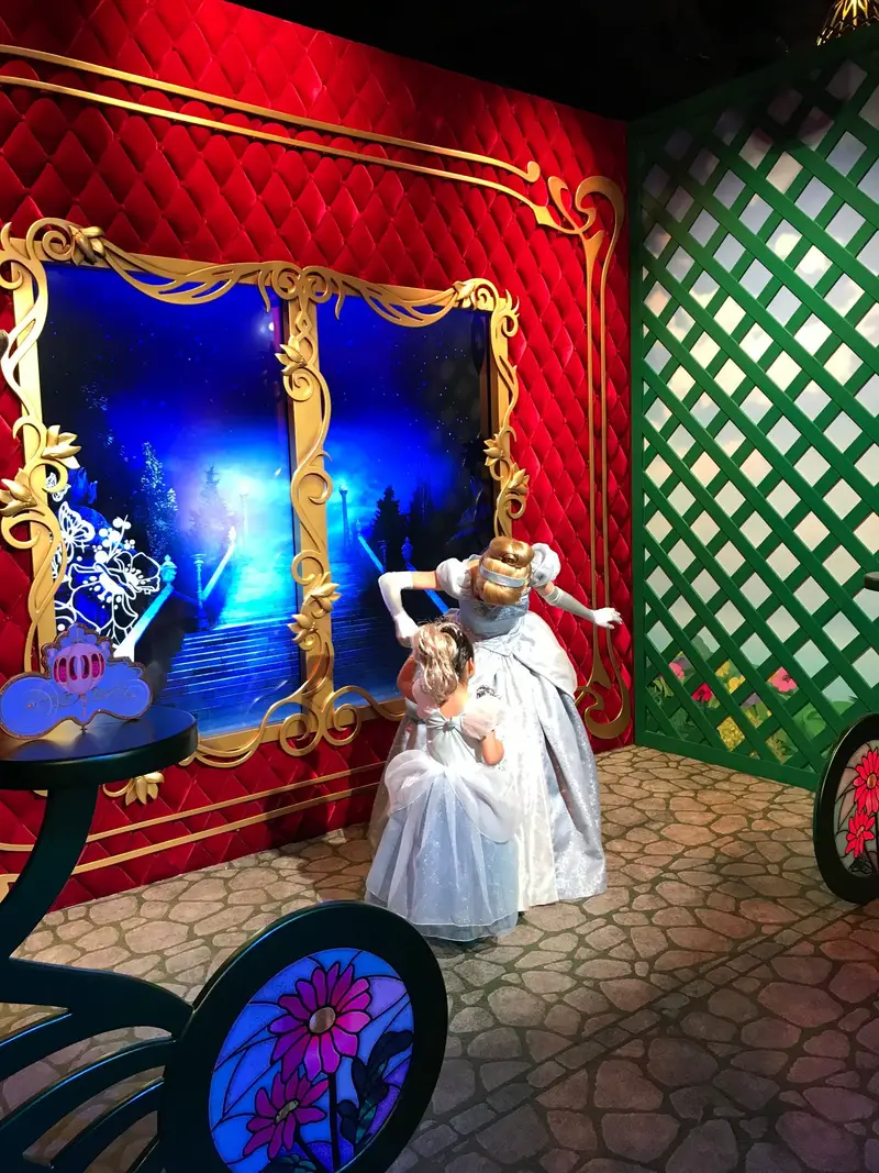 Princess Royal Courtyard Disney Princess Meet & Greet