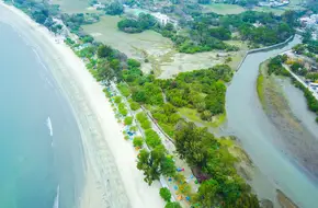 Pui O Beach