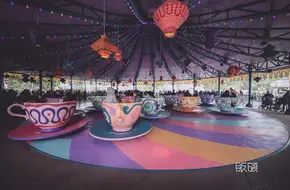 Mad Hatter'S Tea Cups
