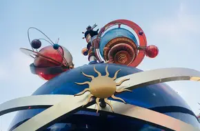 Space Flying Saucer
