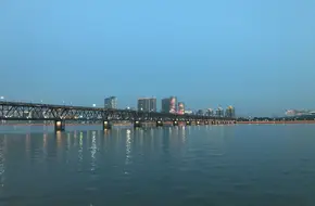 Qiantang River Bridge Memorial Museum