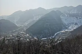 Sun-Facing Valley