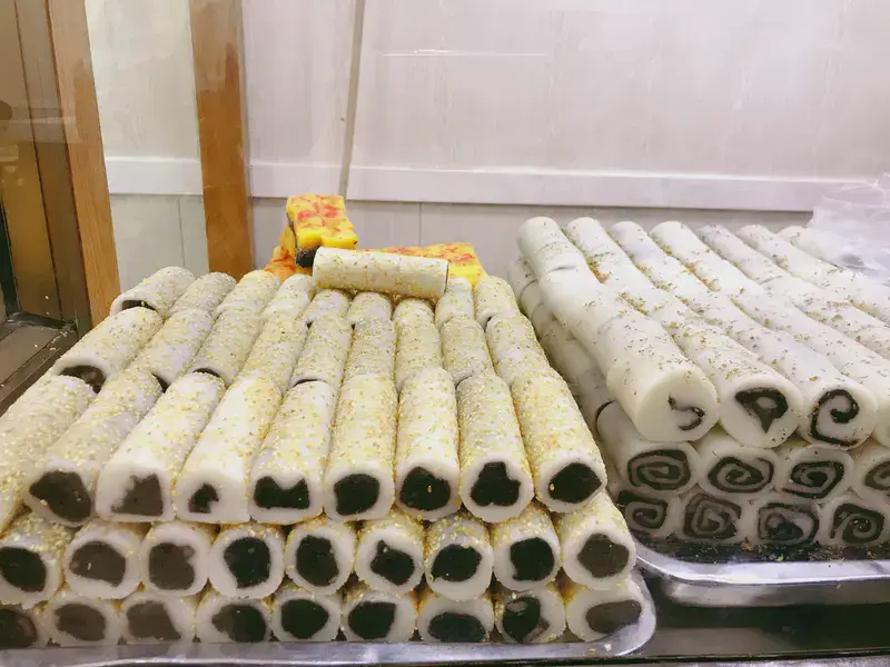 Lianhu Cake Shop (Gongyuan West Street Store)